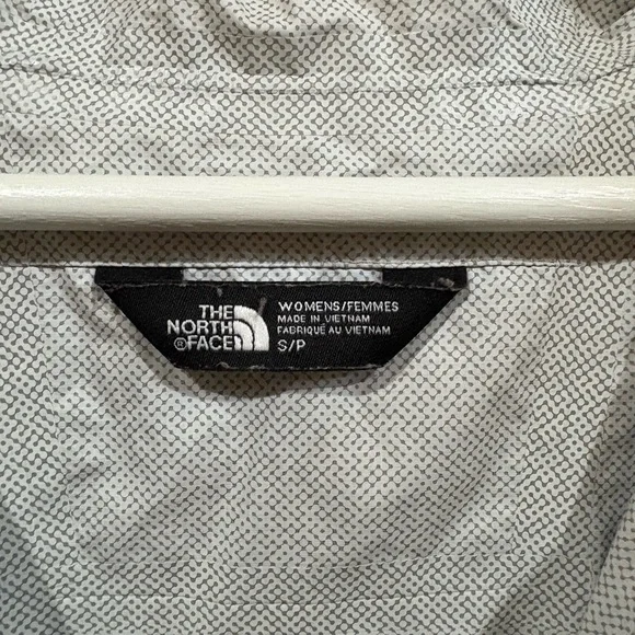 The North Face Women’s DryVent Rain Jacket - Picture 5 of 5